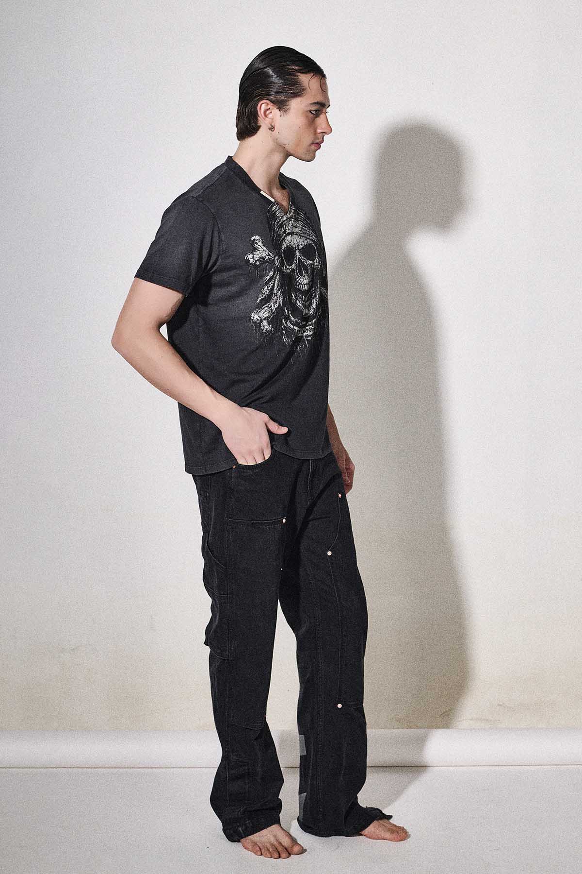 AFTER DARK V-NECK TEE