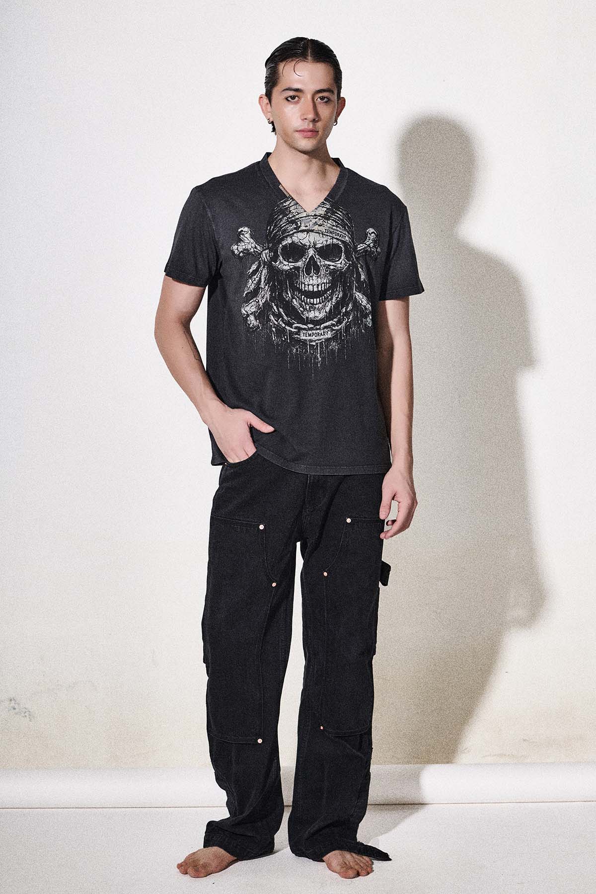 AFTER DARK V-NECK TEE